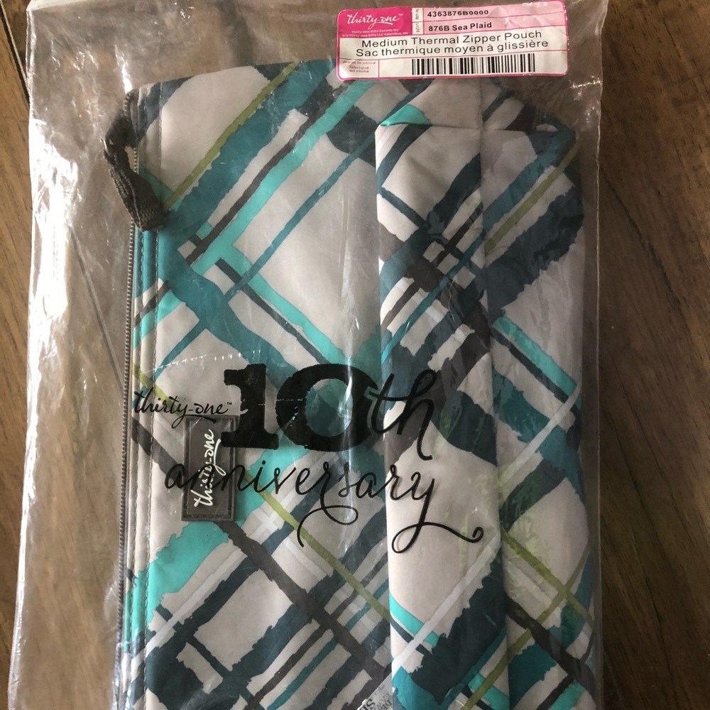 Thirty One Medium Thermal Zipper Pouch